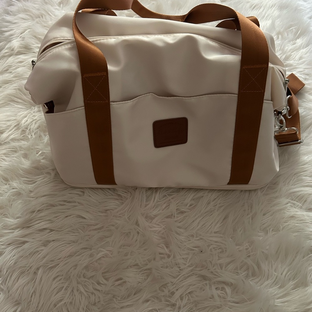 New, Stylish Cream and Tan Travel/Duffle Bag Unisex